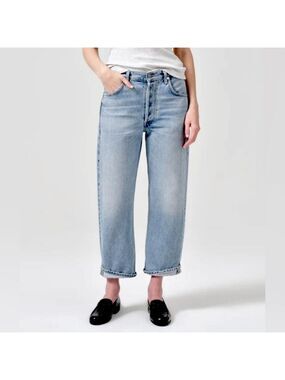 CK| Straight relaxed Jeans. 30/24” ankle